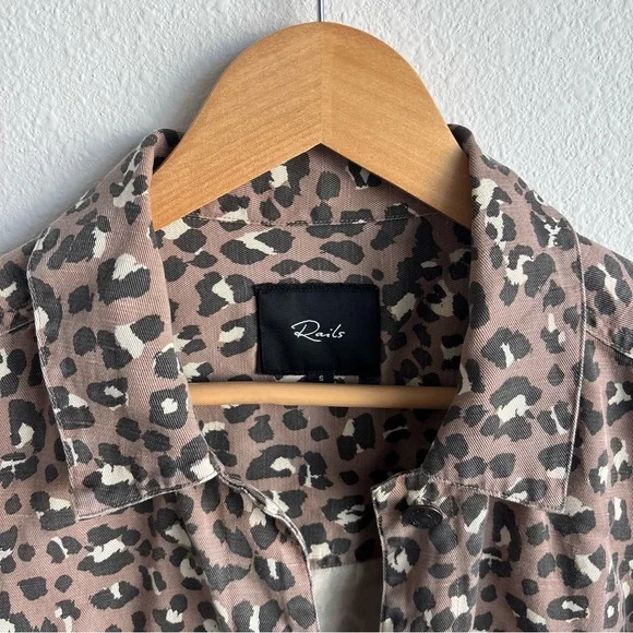 Rails Steffi Mountain Leopard-Print Cropped Button Up Jacket TencelLyocell Linen - Picture 5 of 12